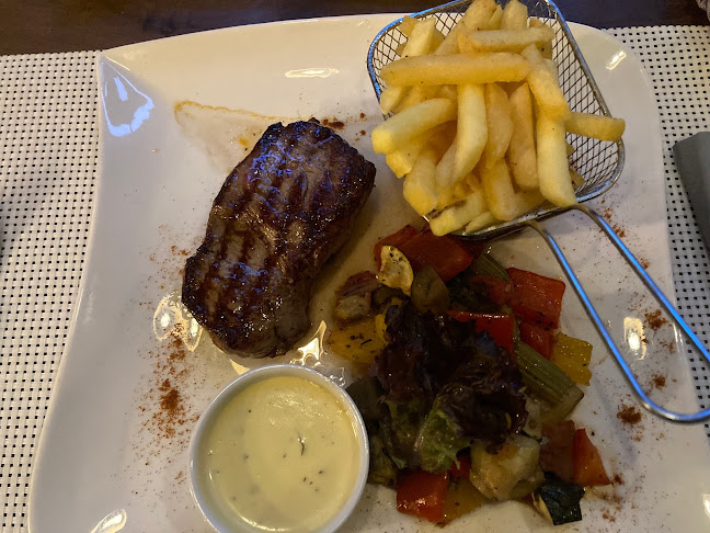 Opinii despre Restaurant du Cheval-Blanc, Chopard Blaise în Delémont - Gastronomie und Hotellerie