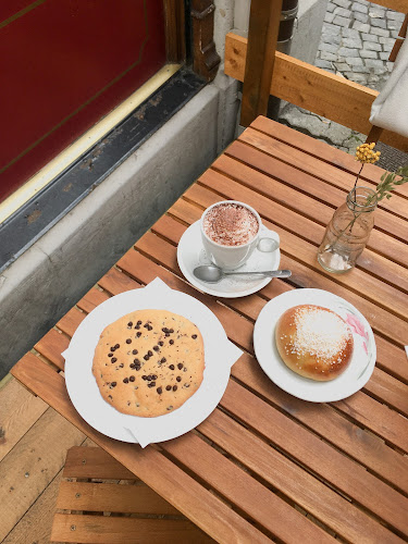 Av. des Alpes 62, 1820 Montreux