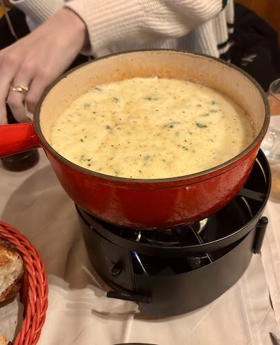 Hôtel-de-Ville - Gastronomie und Hotellerie