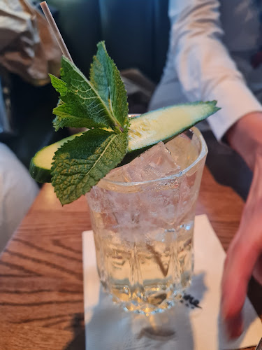 Opinii despre Jules Verne Panoramabar în Zürich - Gastronomie und Hotellerie