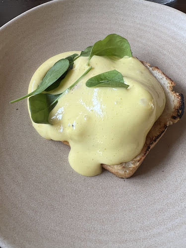 Opinii despre Max Restaurant în Basel - Gastronomie und Hotellerie