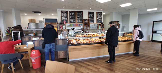 Comentarii opinii despre Contrast Bistro Café Bäckerei