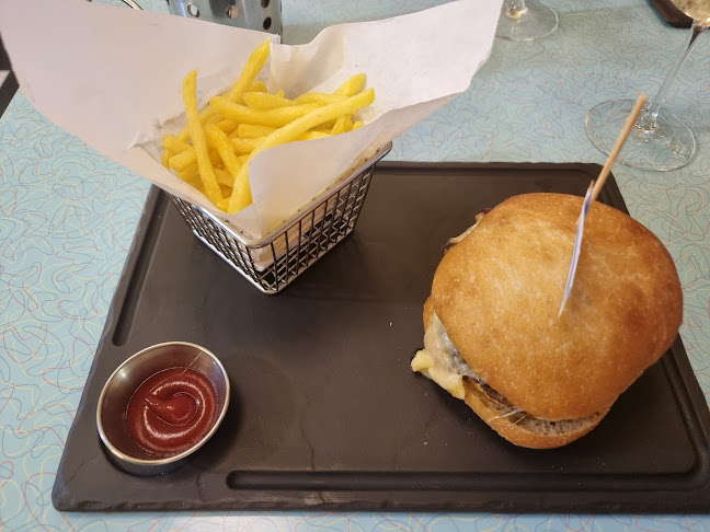 Opinii despre Le Comet în Biel - Gastronomie und Hotellerie