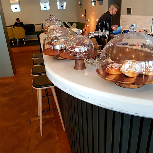 Opinii despre The Studio în Zürich - Gastronomie und Hotellerie