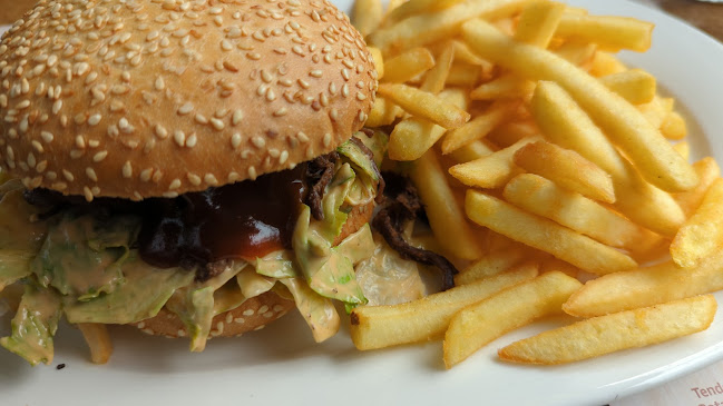 TENDER & LOINS - Basel