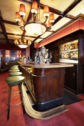 Opinii despre Tina Bar în Zürich - Gastronomie und Hotellerie