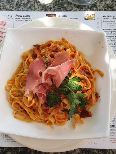 Opinii despre Bella Italia în Sierre - Gastronomie und Hotellerie