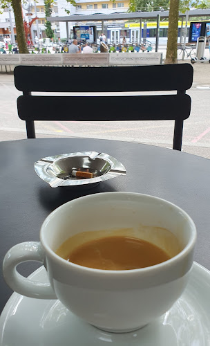 Opinii despre Caffè Spettacolo Altstetterplatz în Zürich - Gastronomie und Hotellerie