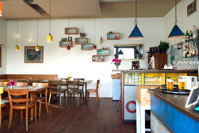 Comentarii opinii despre Rostiger Anker