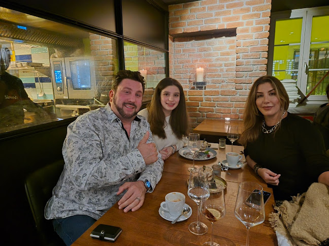 Simon's Steakhouse Grill & Restaurant & Bar