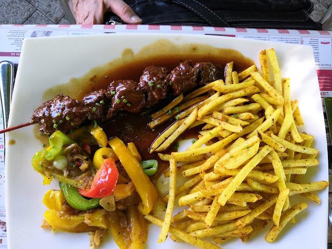 Dorfstrasse 1, 8196 Wil