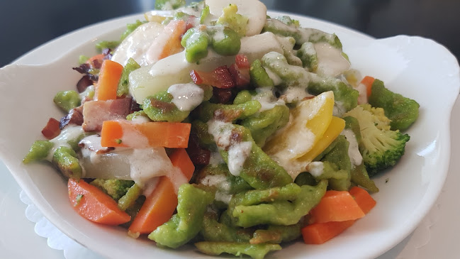 Opinii despre Wildi's Dorfcafé - Restaurant-Café în Morschach - Gastronomie und Hotellerie