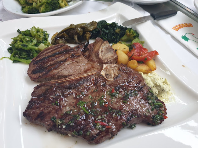 Azzurro - Gastronomie und Hotellerie