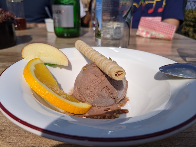 Opinii despre Restaurant Felsenegg în Stallikon - Gastronomie und Hotellerie