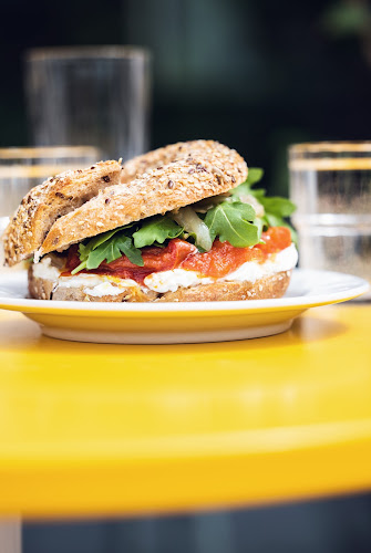 Comentarii opinii despre Nude