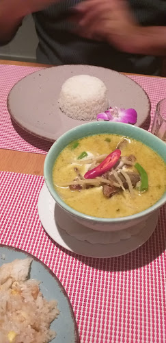 Comentarii opinii despre Siam Square Restaurant & BAR