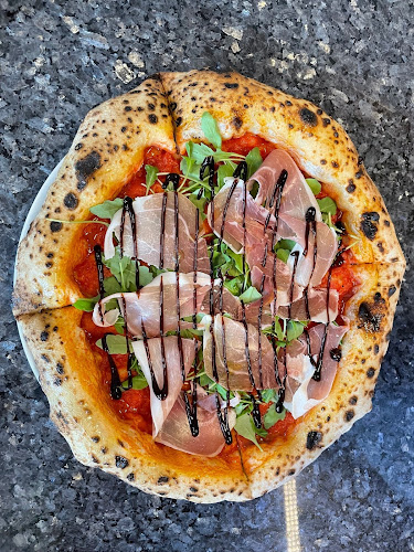 Pizzeria Italia - Gastronomie und Hotellerie