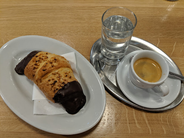 Bahnhof Zürich, Altstetterpl. 12, 8048 Zürich