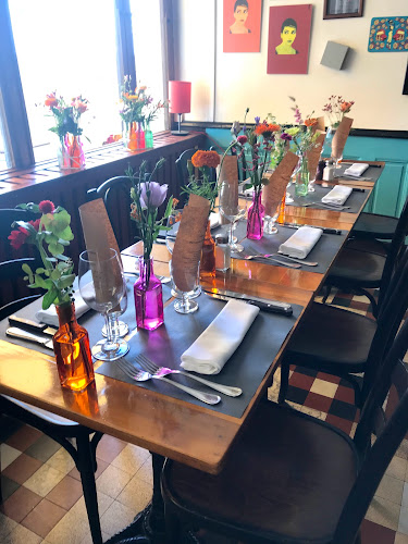 Café du Tessin, Pl. du Rondeau 5, 1227 Carouge