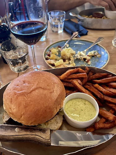 BANK - Restaurant & Bar