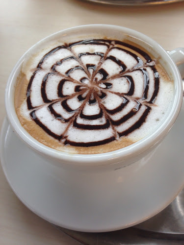 Opinii despre XPress Café în Brig-Glis - Gastronomie und Hotellerie