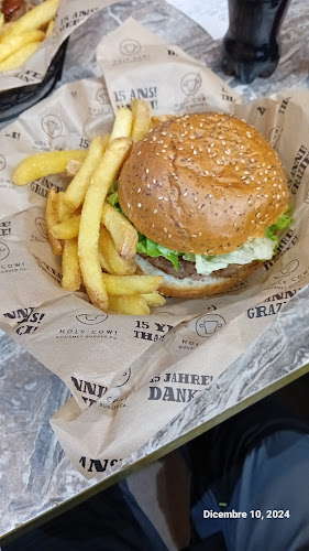 HolyCow! Gourmet Burger Co. GRANCIA - Gastronomie und Hotellerie