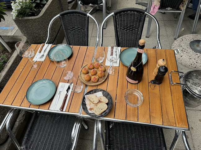 Comentarii opinii despre Mr. José Dos Santos Balula