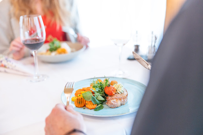 Opinii despre Restaurant Birsfelderhof în Birsfelden - Gastronomie und Hotellerie