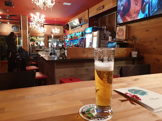 Mountain`s Akt Diner & Bar & Biergarten - Davos