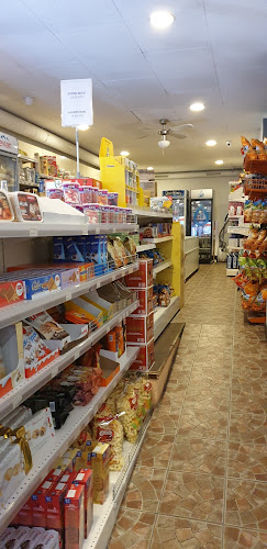 Opinii despre zeShop Ozcan în Lausanne - Gastronomie und Hotellerie