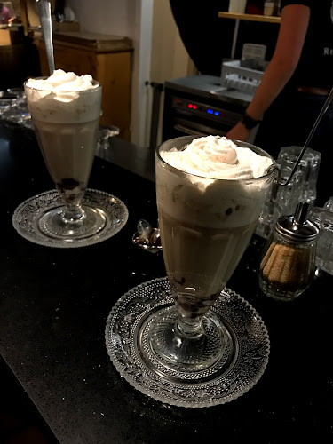 Comentarii opinii despre Creme Renversante Bar et Chocolaterie