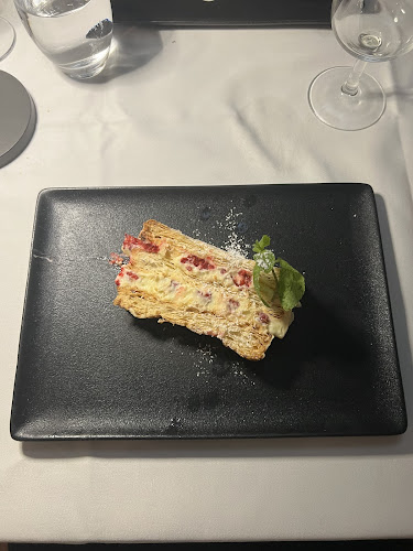 Opinii despre Auberge-Restaurant de la Croix-de-Rozon în Croix-de-Rozon - Gastronomie und Hotellerie