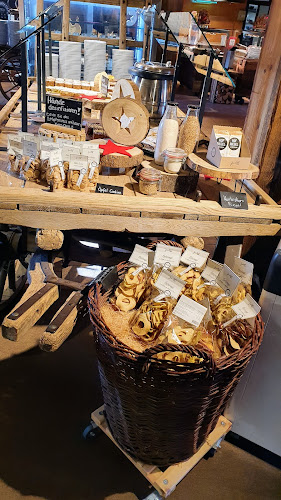 Dorfstrasse 23, 8607 Seegräben