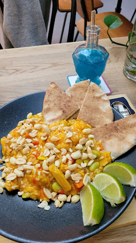 Opinii despre Erupt Lounge în Bern - Gastronomie und Hotellerie