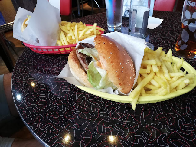 Opinii despre American Pub în Sion - Gastronomie und Hotellerie