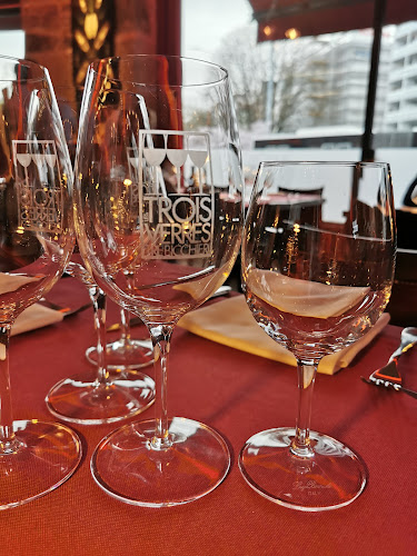 Comentarii opinii despre Les Trois Verres