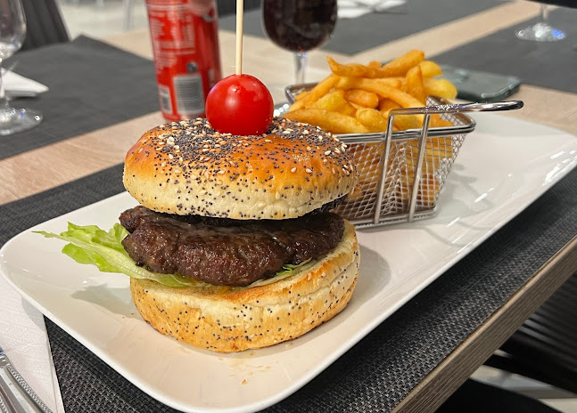 Opinii despre Communauté Israélite de Genève în Geneva - Gastronomie und Hotellerie