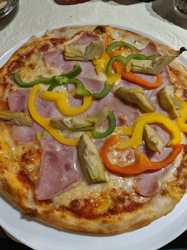 Ristorante Pizzeria Zum Rössle - Gastronomie und Hotellerie