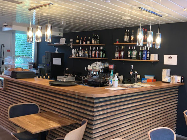 Av. d'Echallens 17, 1004 Lausanne