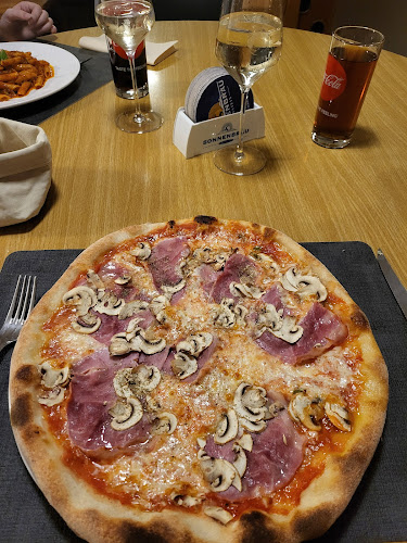 Restaurant Pizzeria Krone - Gastronomie und Hotellerie