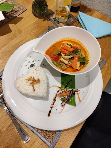 Comentarii opinii despre Ying’s RHEINFALL THAI FOOD