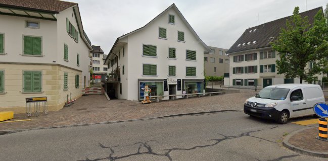 Esslingerstrasse 2, 8618 Oetwil am See