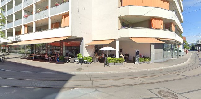 Opinii despre Café Plaza în Dietikon - Gastronomie und Hotellerie